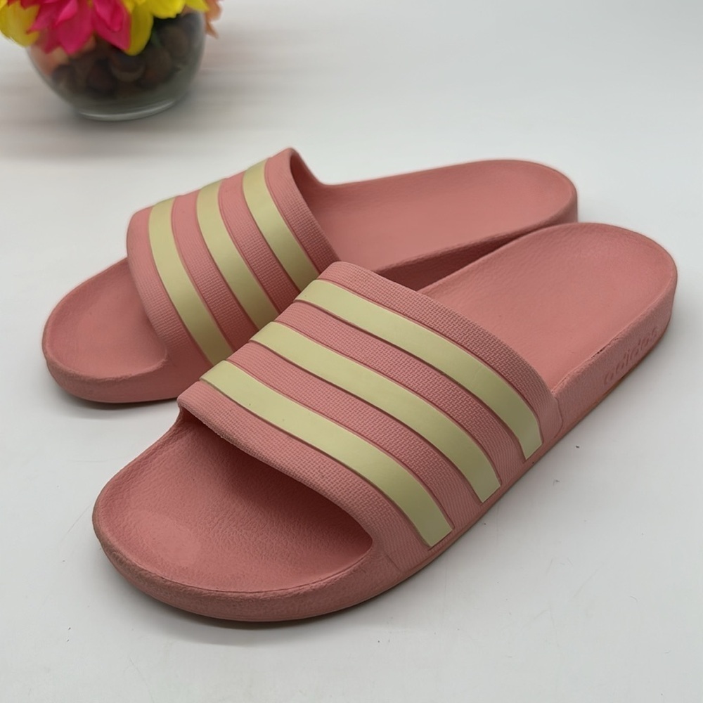 Adidas Pink Cream Stripe Slide Sz 8 SNK6301H